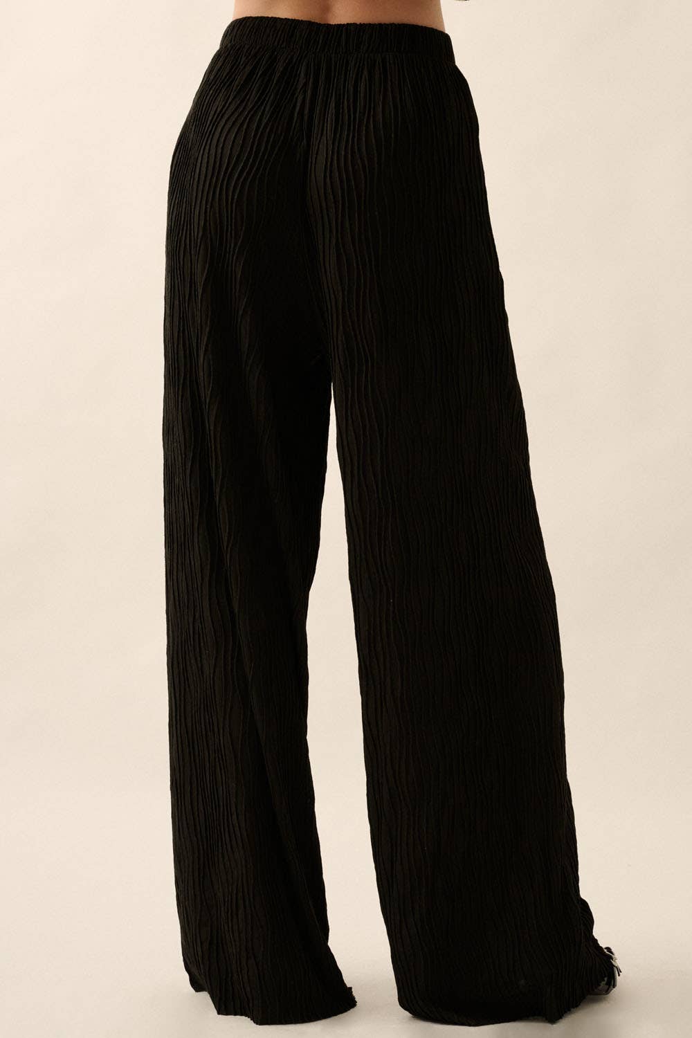 Solid Wavy Texture Rib-Knit Wide-Leg Pants