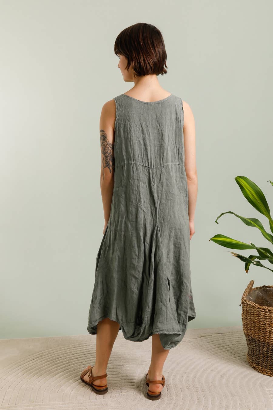 Sleeveless dress with pockets 1633 100% linen